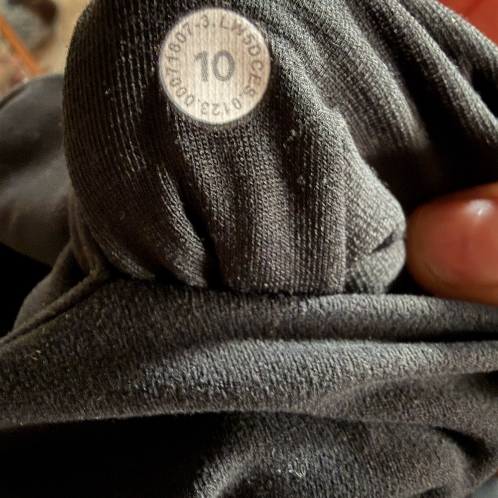 Lululemon Align Cropped Joggers Black Size 10 High Rise 7/8 Athleisure - Picture 3 of 3